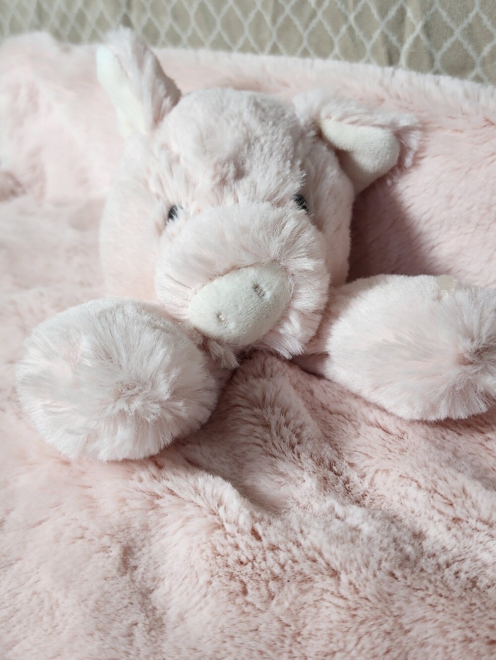 Kellytoy K. Luxe Pig Security Blanket Rattle Light Pink Used Great Shape